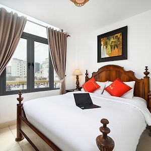 Halo Hotel